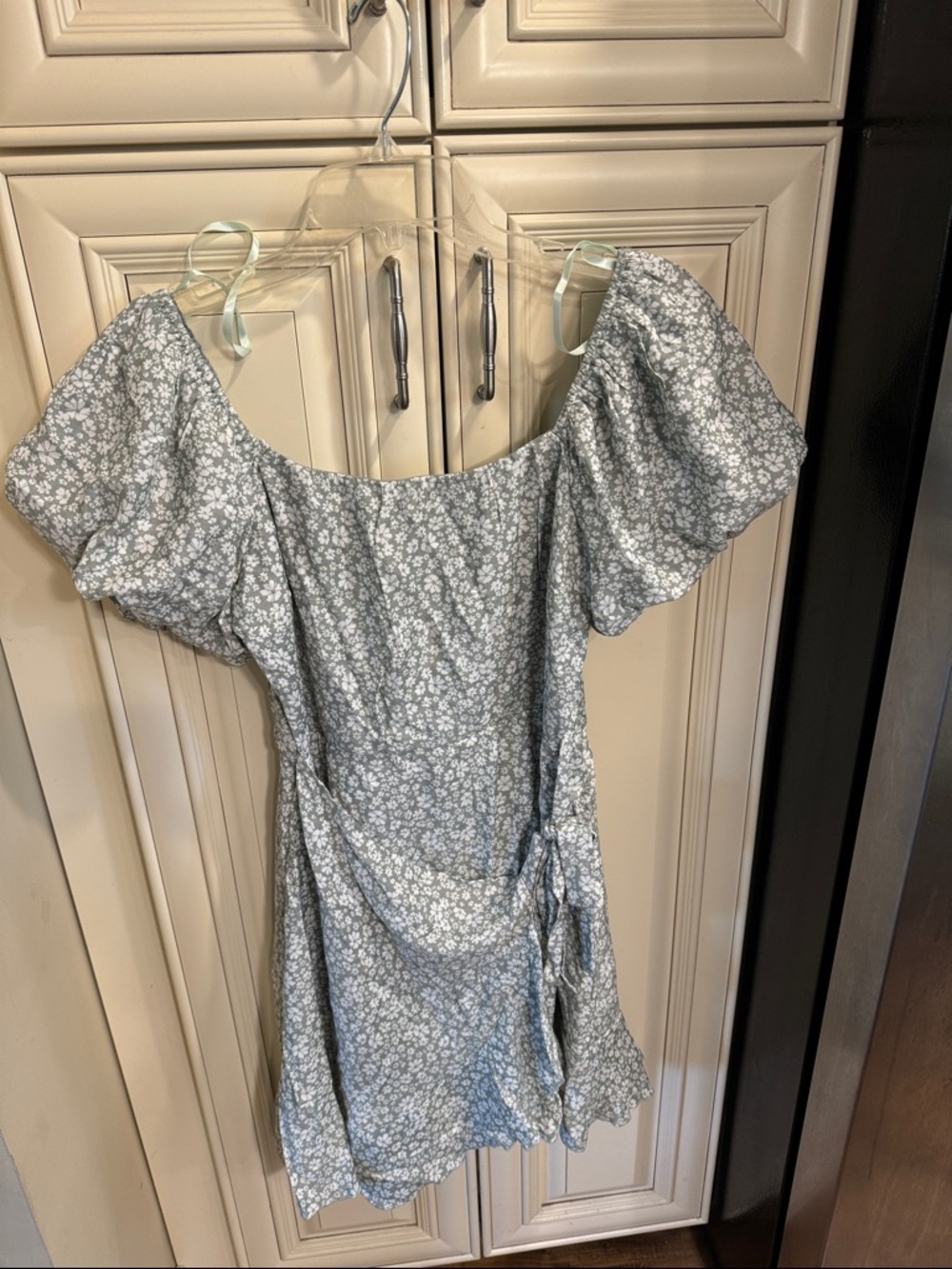 NEW Trixxi Sage Green Floral Puff-Sleeve Dress